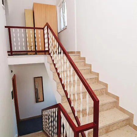 Lejlighed 1 Bedroom Stunning In Dinjiška